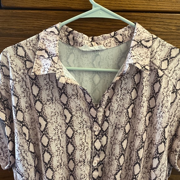 Joelle & CO snake skin romper - Picture 2 of 6